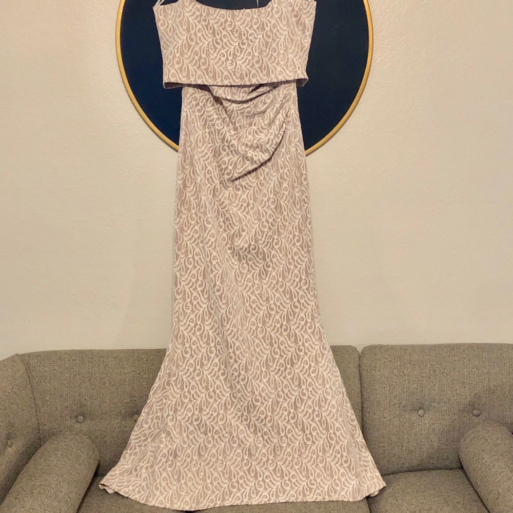 Vince Camuto Formal Lace Gown - Picture 5 of 5